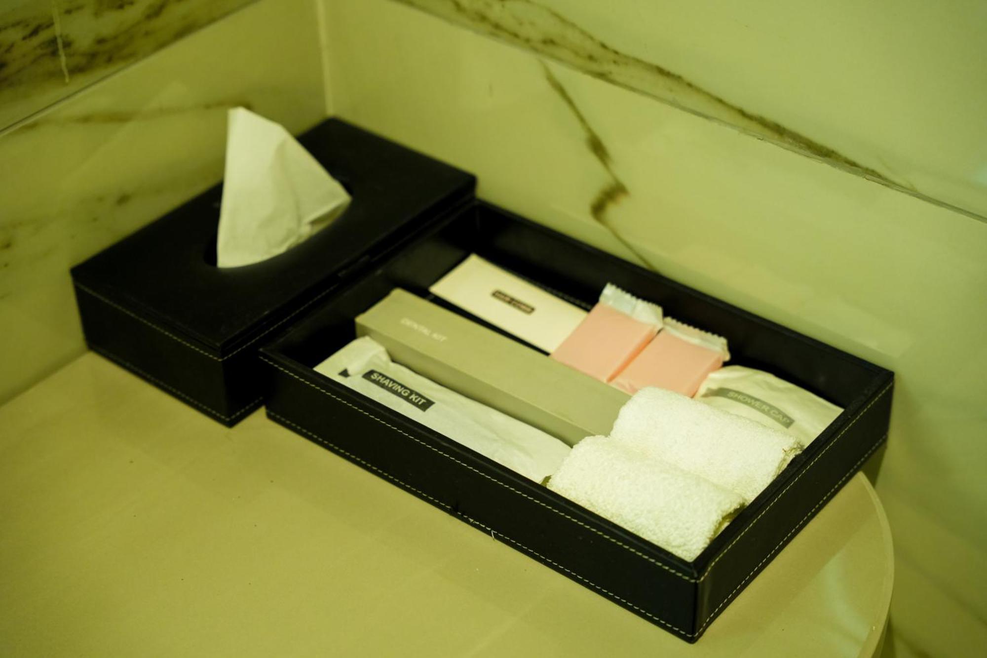 Hotel Adsan Heights Gajraula Ngoại thất bức ảnh